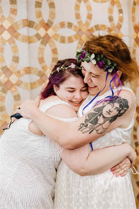 Jeopardy! Champion Amy Schneider Marries Genevieve Davis