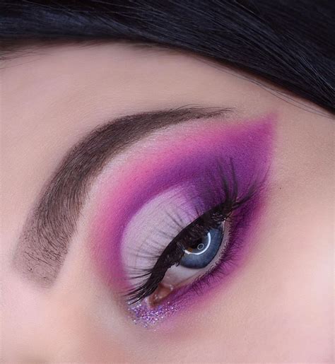 Фиолетовый макияж глаз | Violet eye makeup | Макияж глаз, Фиолетовый ...