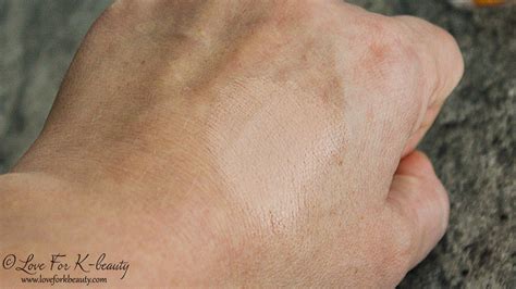 Skinfood Salmon Dark Circle Concealer Cream: Review Hit or?