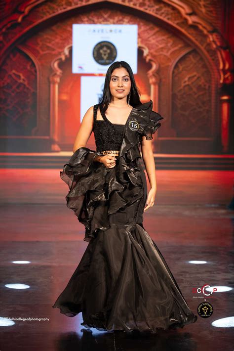 Designer Round - Nation Supermodel