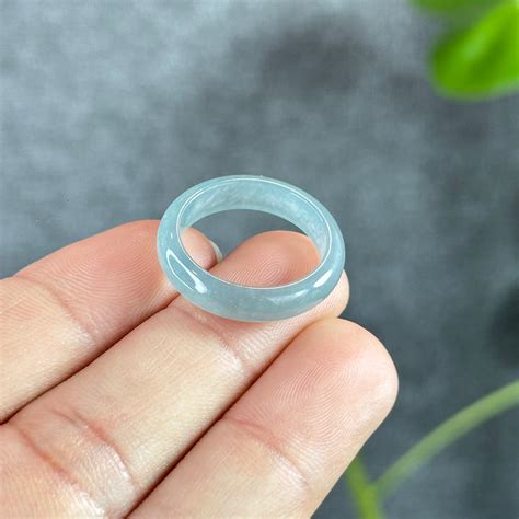 Beautiful and Natural Jadeite Jade Ring – Mountain Jade
