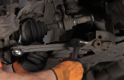 Замена шаровой опоры Hyundai Getz