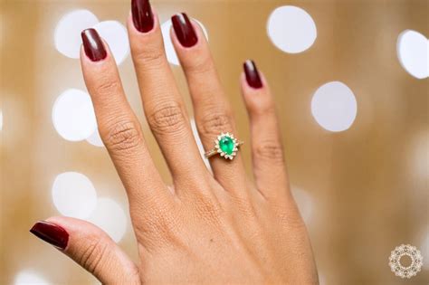 Qual Dedo Usar O Anel De Formatura Feminino - Anel de formatura: você sabe escolher? Descubra aqui! - Ana Tomich