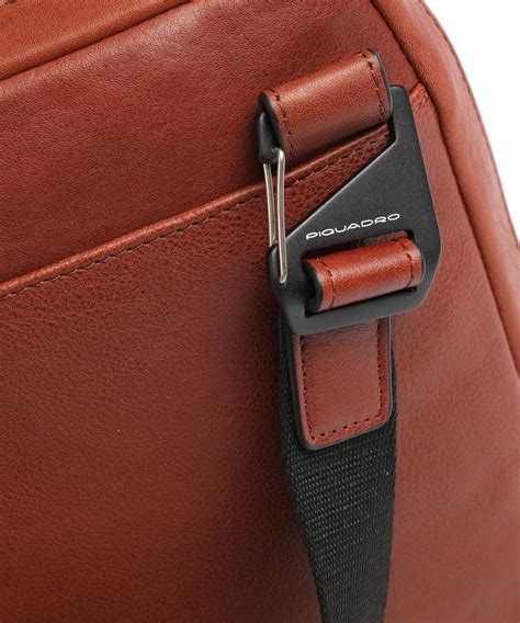 Piquadro Harper Crossbody bag fine grain leather tobacco - CA3084AP-CU ...