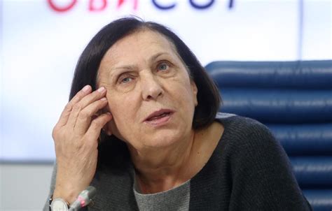 Мать Овечкина оценила успех "Вашингтона" и погоню сына за рекордом Гретцки