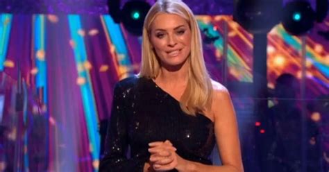 Strictly host Tess Daly kicks off first live show in glamorous sequin ...