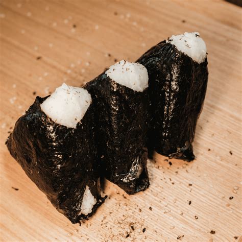 onigiri  fillings garnishes