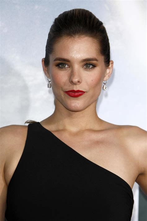 LOS ANGELES, MAR 8 - Susie Abromeit arriving at the Battle - Los