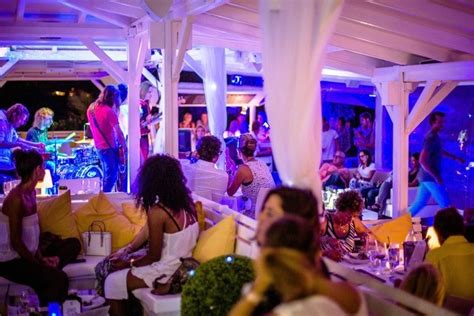 Welcome to Saint Barthelemy - StMartinbookings.com