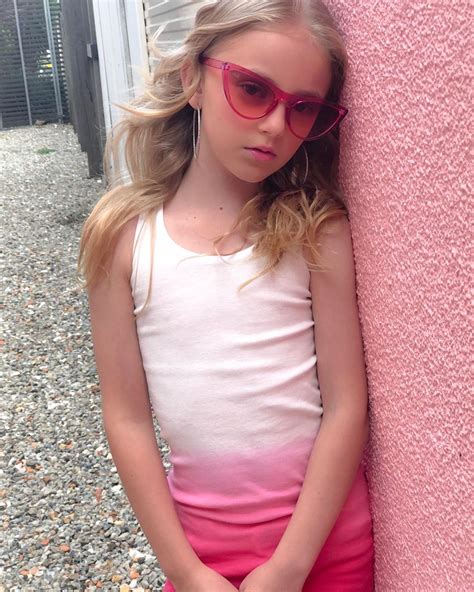 Sisi🦋 Age 9 (sienna.mia.stubbs) instagram photos and videos | Belleza