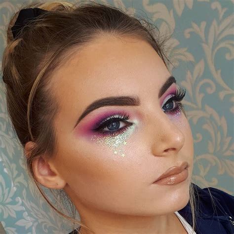 A Collection of 40 Best Glitter Makeup Tutorials and Ideas 2021 ...