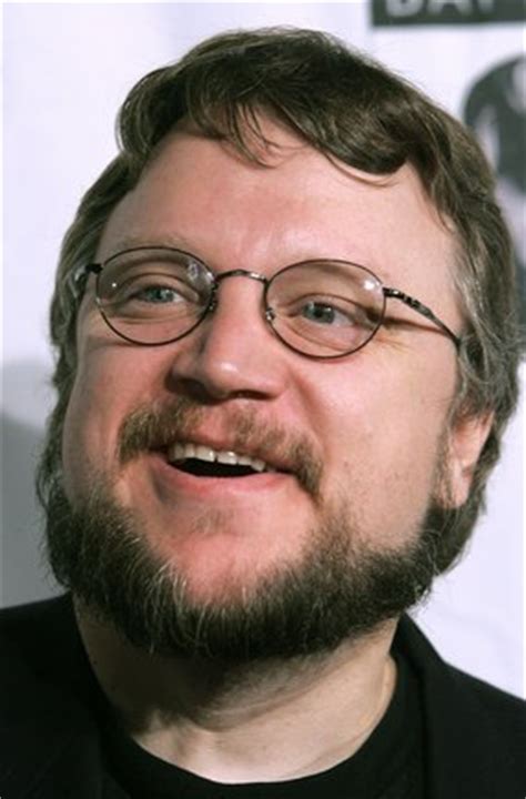 Del Toro to release book trilogy