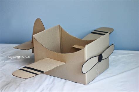 Самолет-реквизит для детской фотосессии | Cardboard airplane, Cardboard ...