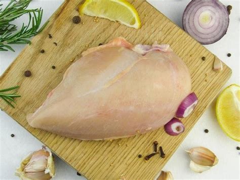 What Happens If You Eat Raw Chicken? 3 Risks That Affects Your Health