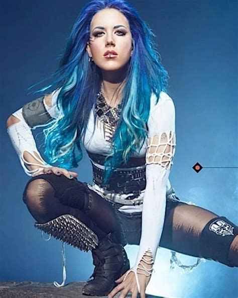 Alissa_White-Gluz - Fémcsajok
