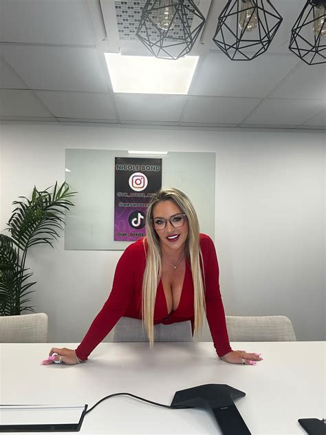 Nicole Bond - Nicole Bond added a new photo.