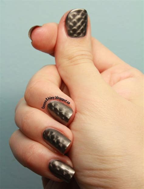 58 best images about Magnetic Nails on Pinterest | Nail art, Golden ...