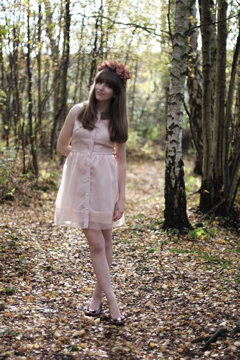 Dahlia – Hannah Hayes
