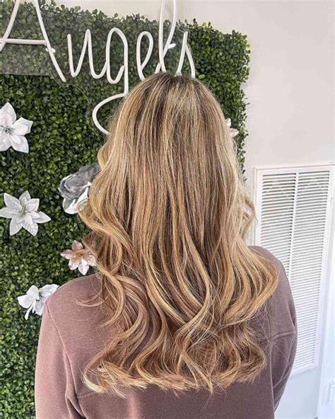 35 Dishwater Blonde Hair Colors You'll Want to Show Your Hair Colorist