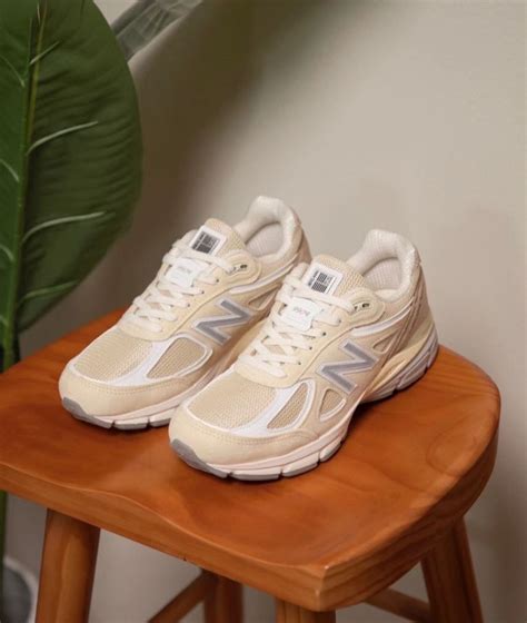 New Balance NB 990 V4, Men's Fashion, Footwear, Sneakers on Carousell