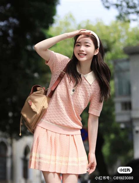Soft girl là gì? Cách phối đồ xinh cho những cô nàng ngọt ngào
