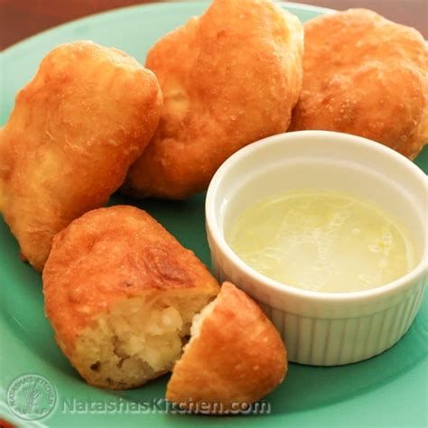 Russian Potato Piroshki with Garlic Dip - Пирожки