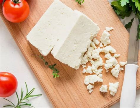 Класическата рецепта за сирене по шопски, която се оказа по-вкусна от ...