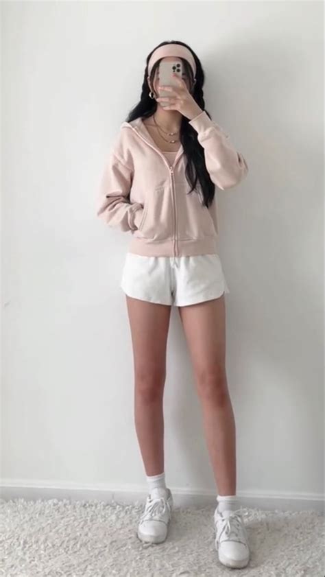 tiktok: fitsandbits | Modekleding, Damesmode, Schooloutfit