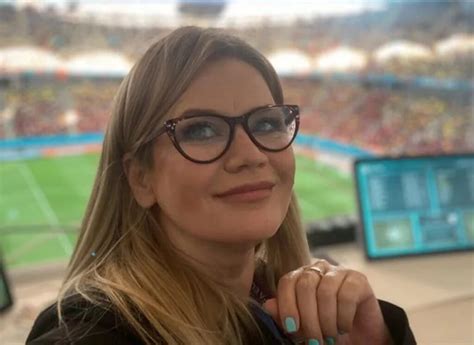 Ioana Cosma a revenit în presă. A scris un super reportaj despre Napoli ...
