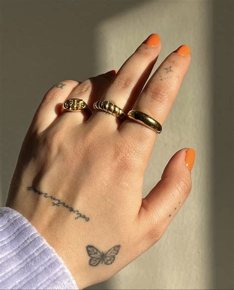 - goldours: alexandra coveos