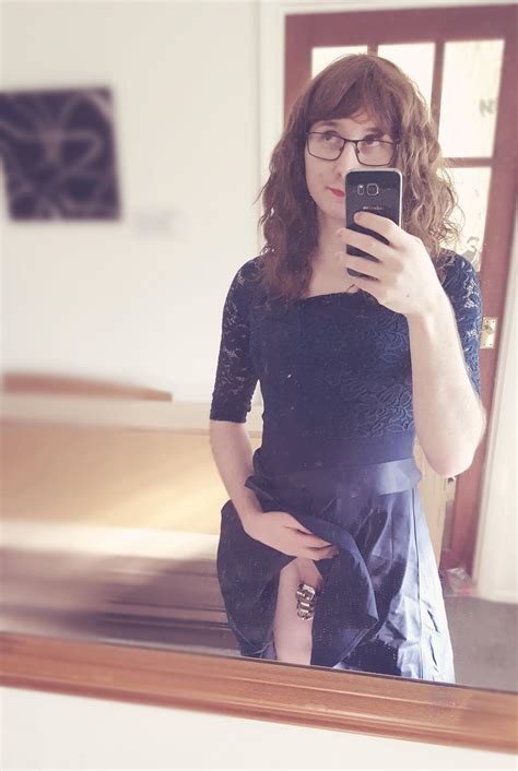 What's under my dress.. : r/traps