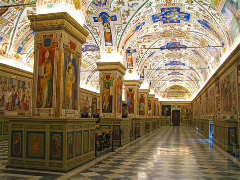 Explore the Beauty of the Sistine Chapel: Guide to History & Art