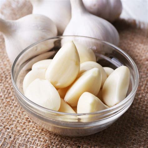 peel  garlic  tiffany mora blog