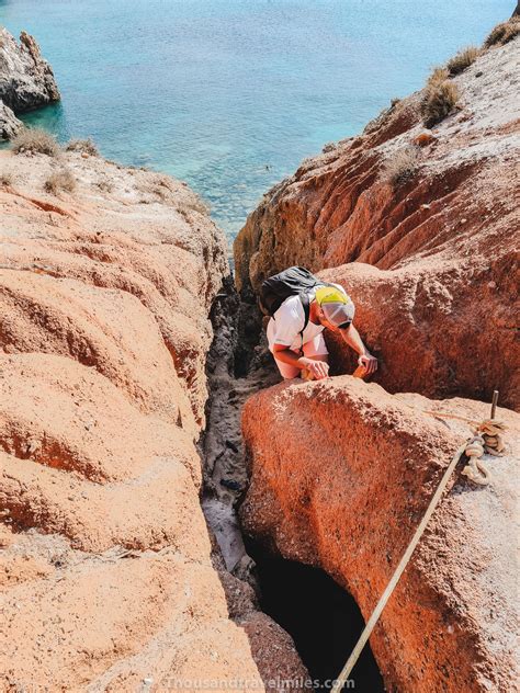 Milos, Greece | 10x The best sights