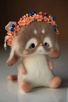 Кошечка с цветочной шляпкой и корзинкой. Игрушка из войлока. | Cute ...
