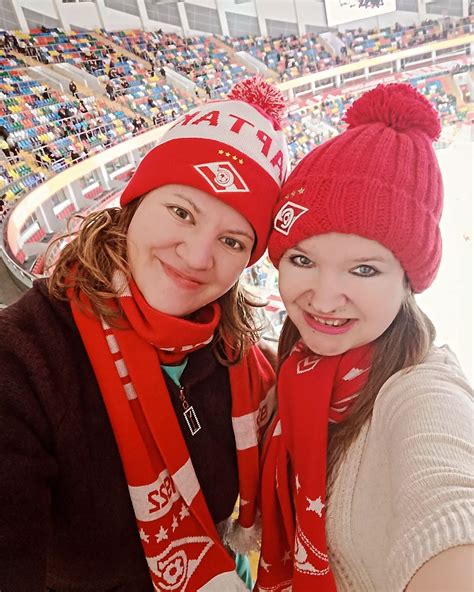 Автор: @katerinka_russia1990: Это мы счастливые с сестрëнкой ...