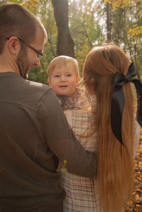 Семейный пикник с малышом | Couple photos, Scenes, Photo