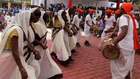 List of 14 Traditional Folk Dances of Bihar with Photos