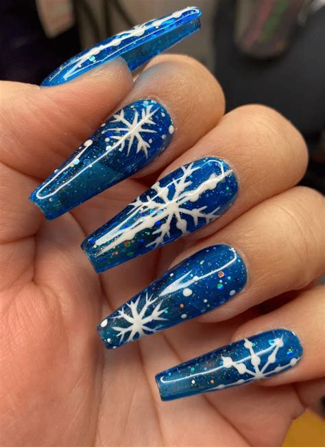 35 Chic Winter Wonderland Nail Ideas to Try