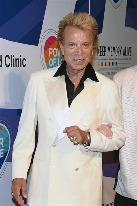 siegfried fischbacher net worth 2020