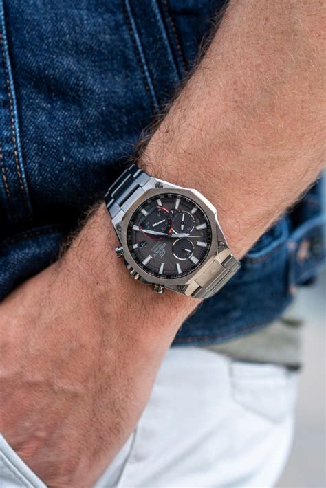EQB-1100DC-1A | EDIFICE รุ่นเชื่อมต่อกับสมาร์ทโฟน | CASIO THAILAND