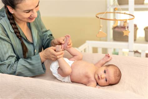 Como Fazer O Bebê Defecar