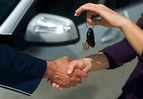 struggling  afford monthly car finance payments