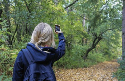 5 Easy Tips for Taking a Professional Selfie