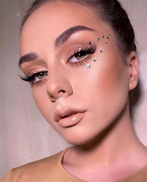 Makeup/ нюдовый макияж | Neutral makeup look, Makeup looks, Neutral makeup