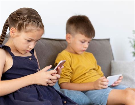 Crianças Nas Redes Sociais - Redes sociais e crianças: por que a regulação é crucial?