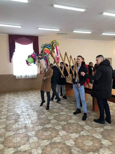 У селі Бороняво на Хустщині й нині побутує традиція колядування на ...