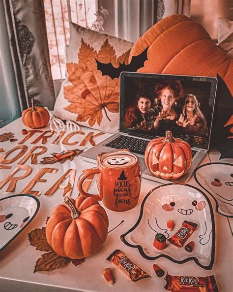 Aesthetic | Fall halloween decor, Halloween decorations, Halloween ...