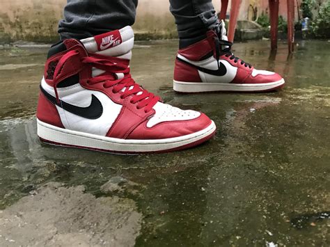 Rainy day in jordan 1 chicagos : Sneakers