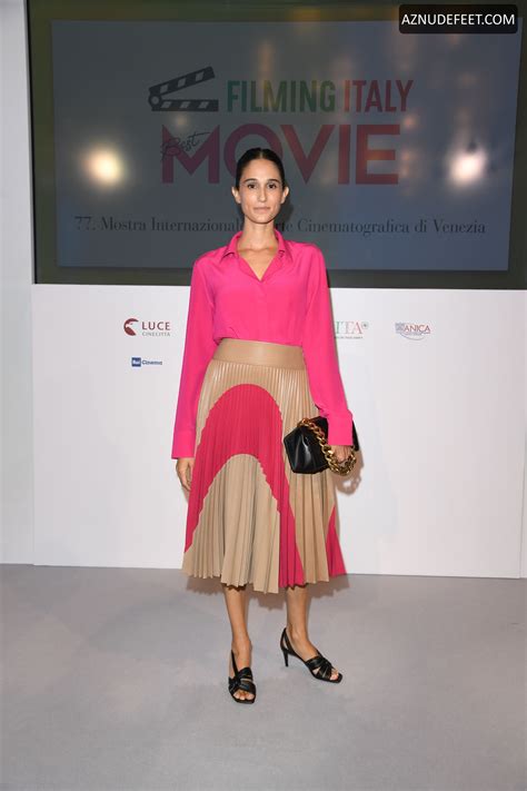 LINDA CARIDI Feet - AZNudeFeet